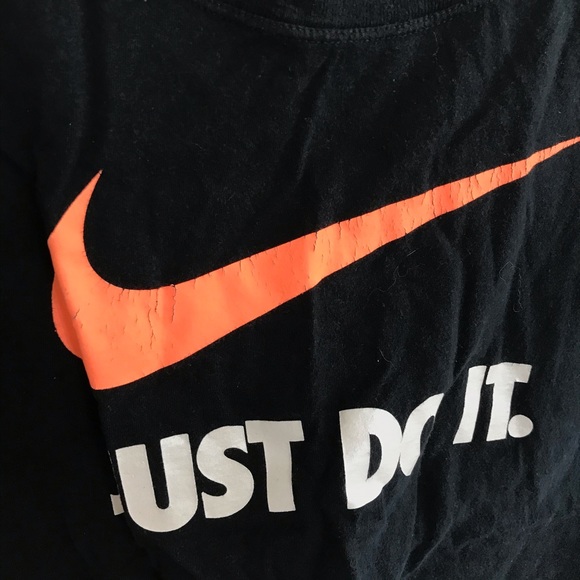 NIKE women’s small tee - Picture 4 of 4